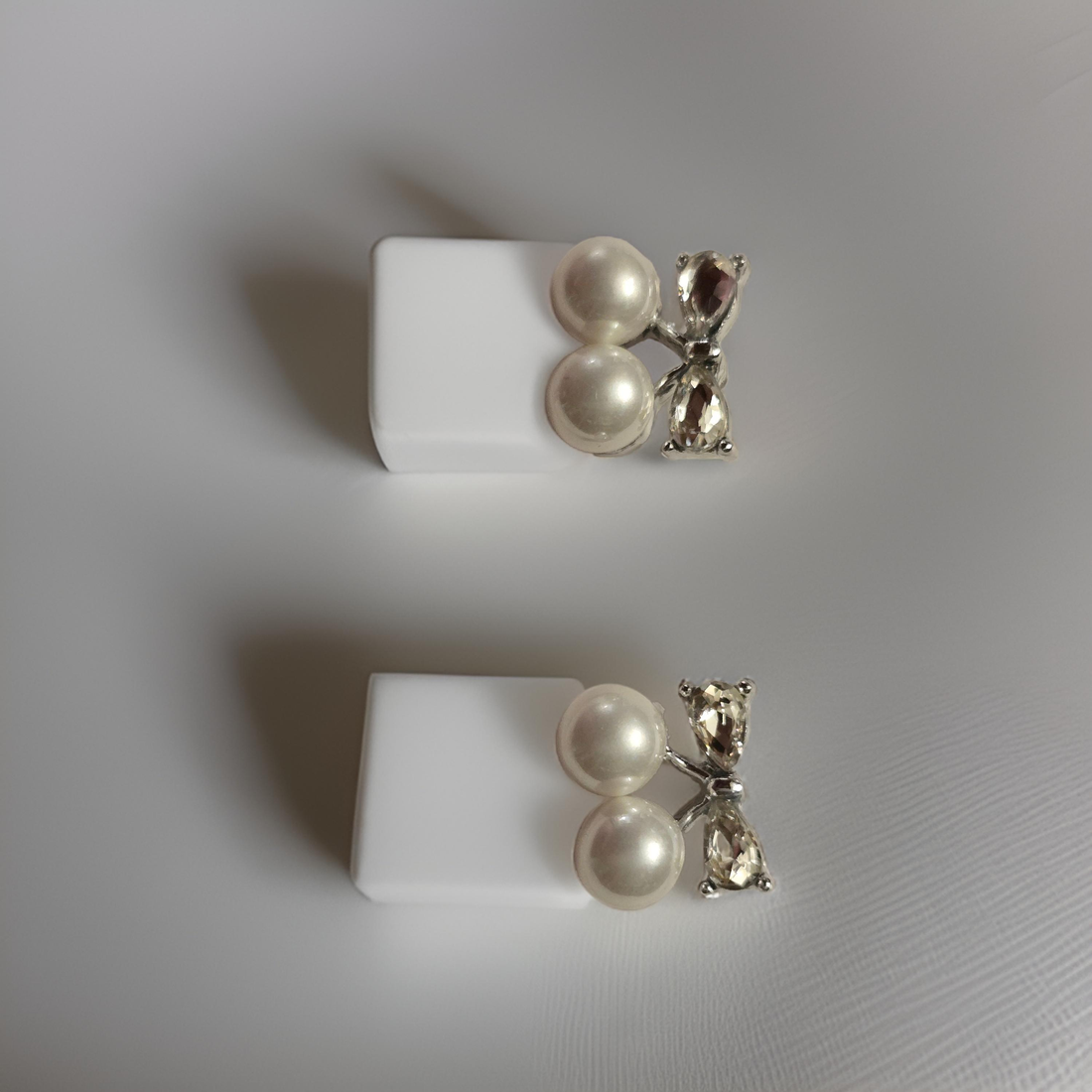 Classic Pearl Bow Earrings