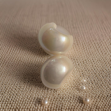 Oval Pearl Earrings