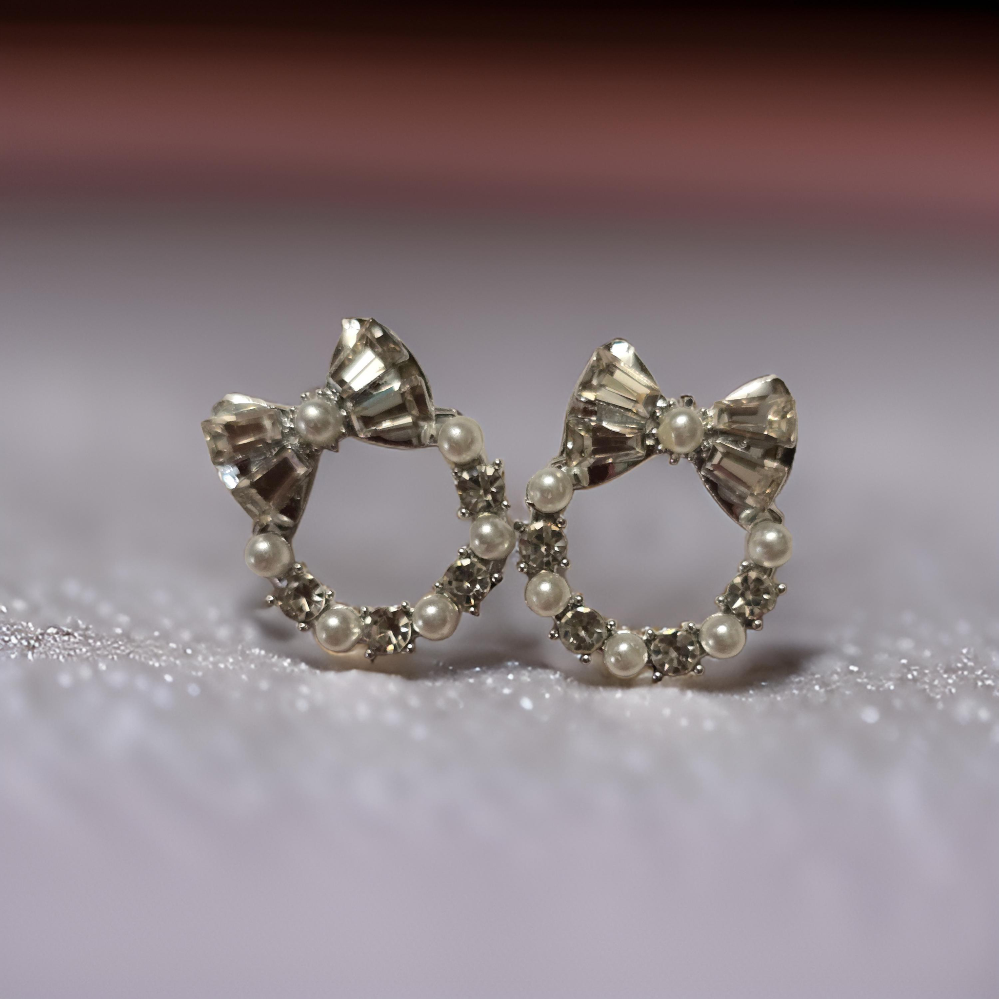 Bow Round Earrings